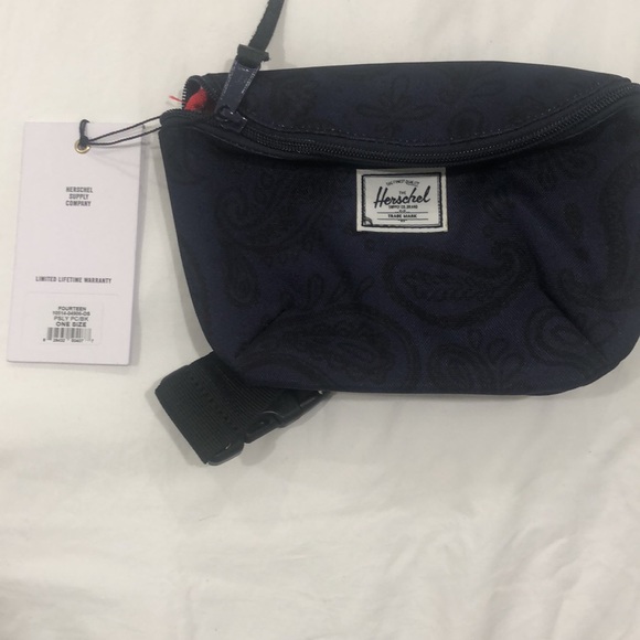 NWT HERSCHEL SUPPLY Fourteen Fanny Pack - Picture 2 of 4